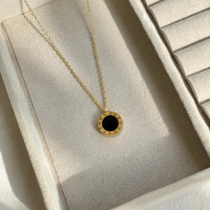 Black Round Necklace Necklace House Of Fashion