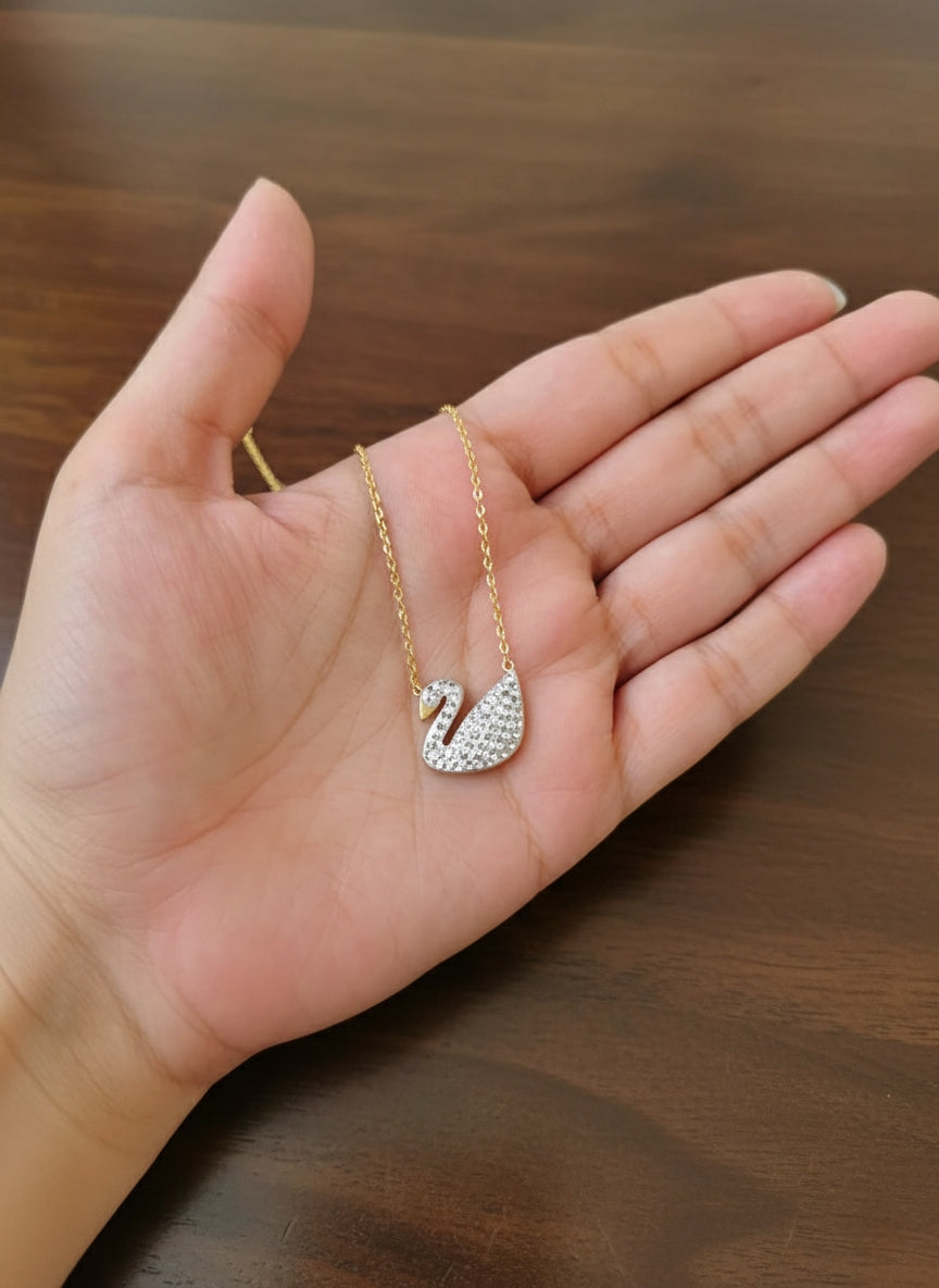Silver Swan Necklace House Of Fashion